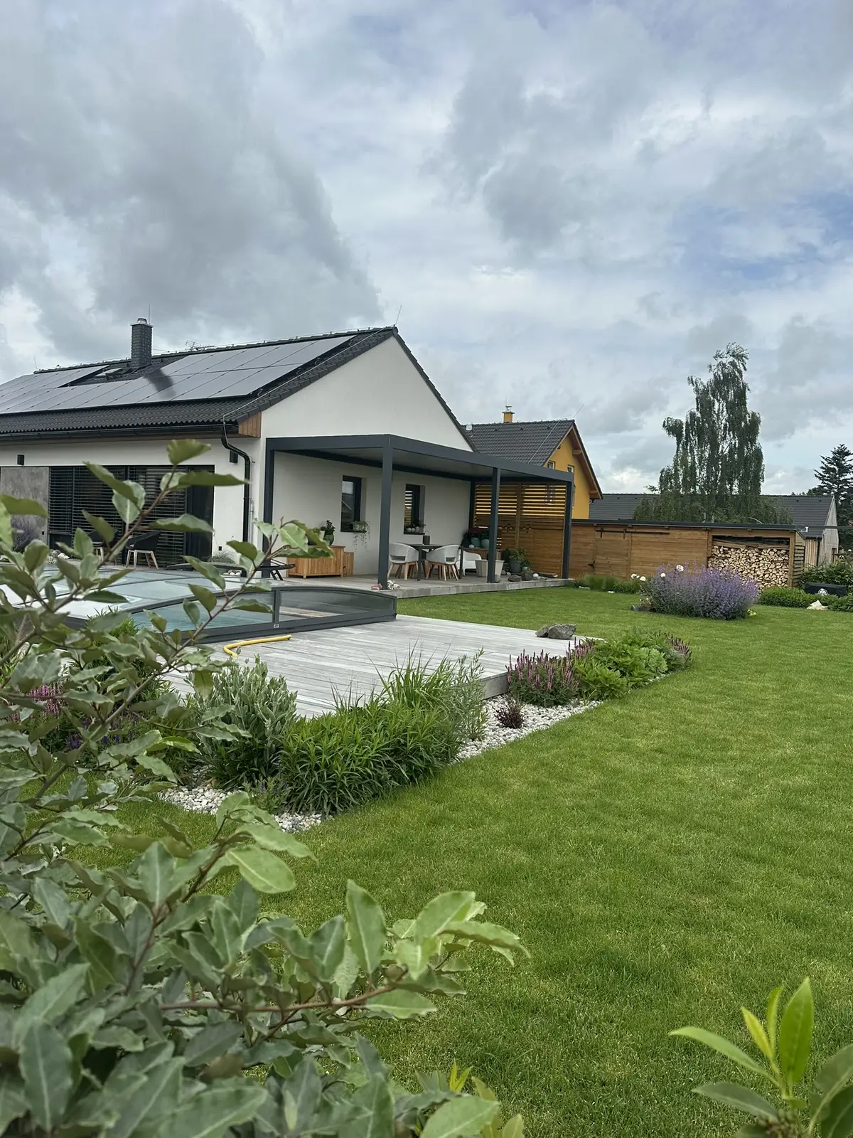 Realizace nové zahrady o rozloze přibližně 1 000 m²