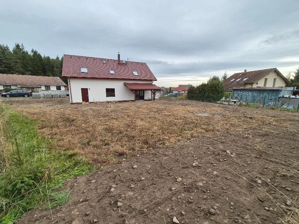 Realizace rodinné zahrady v Lázi u Příbrami 2026